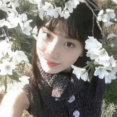 夜色中的她